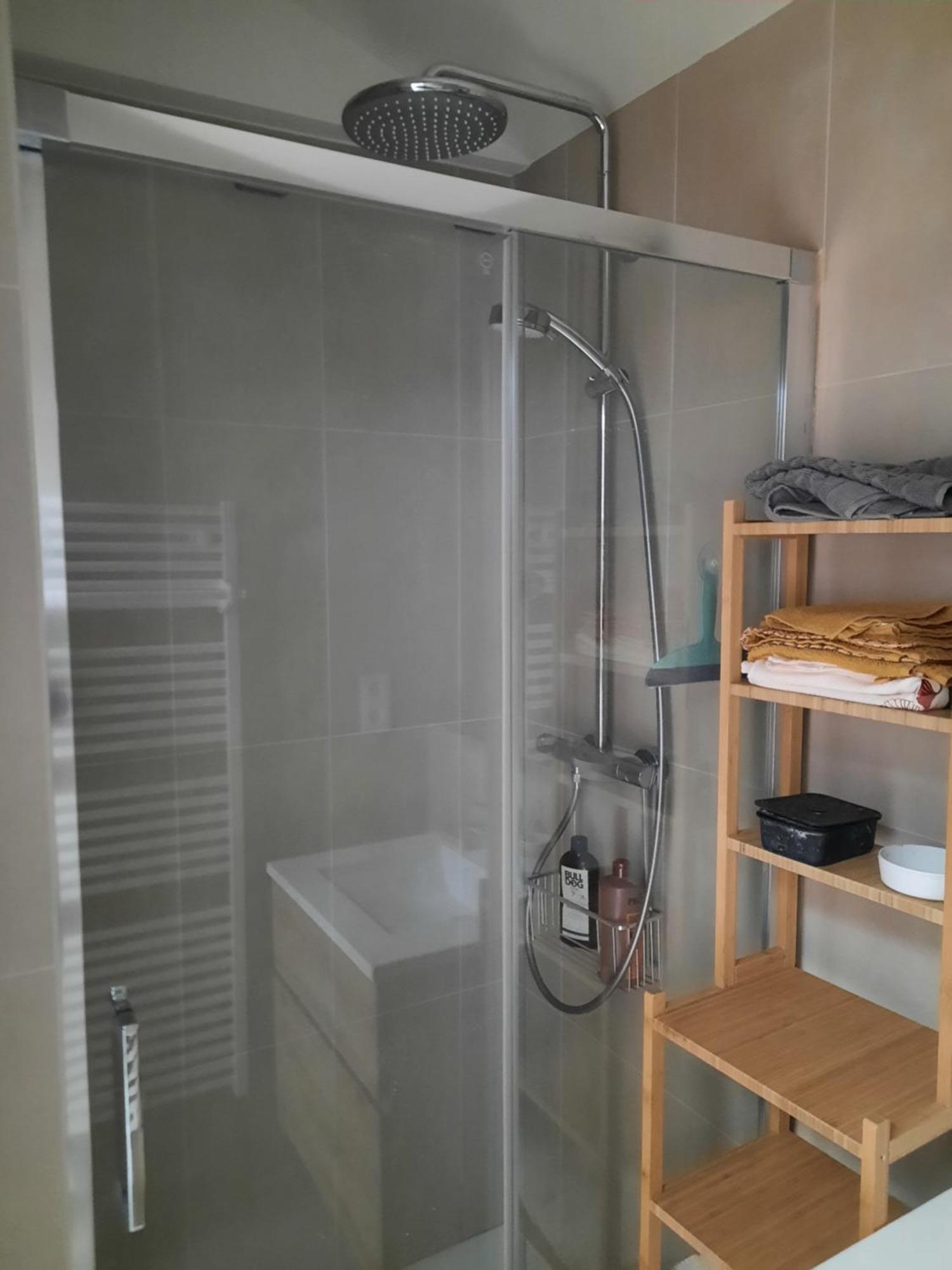 Loft 4-5 Personnes A Montmartre - Parking Prive Sur Reservation Paris Luaran gambar